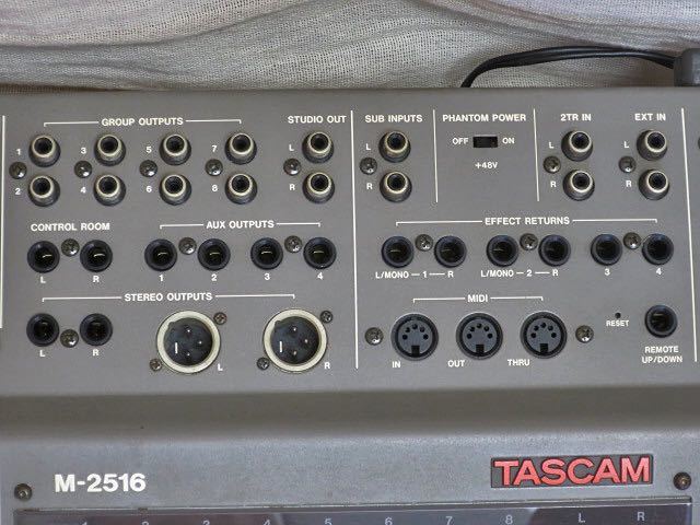 TASCAM 16Chアナログミキサー M-2516 動作品 高音質 ハードケース付き