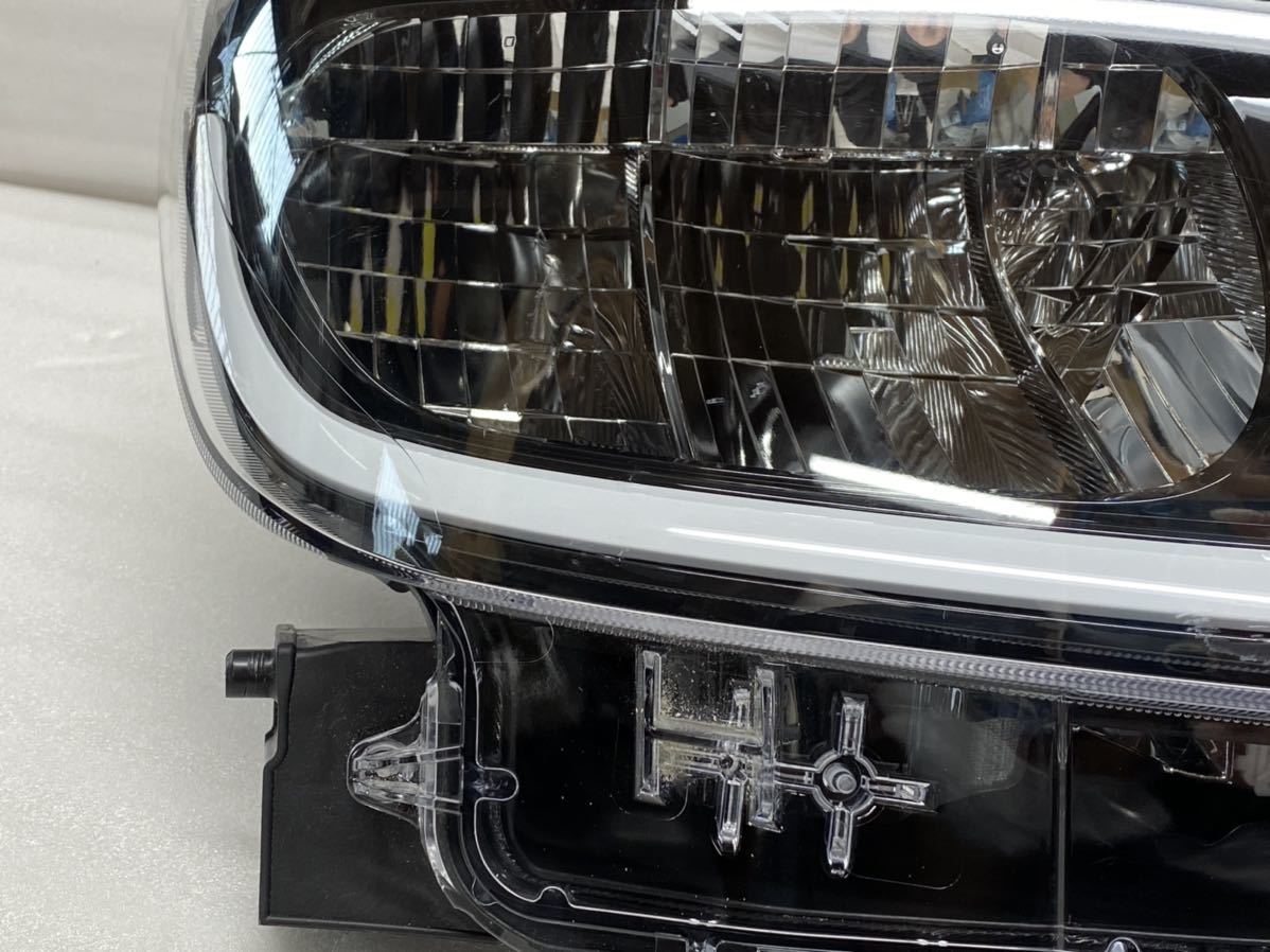 タント LA650S 純正 右 ヘッドライト LED KOITO 100-69074 F1