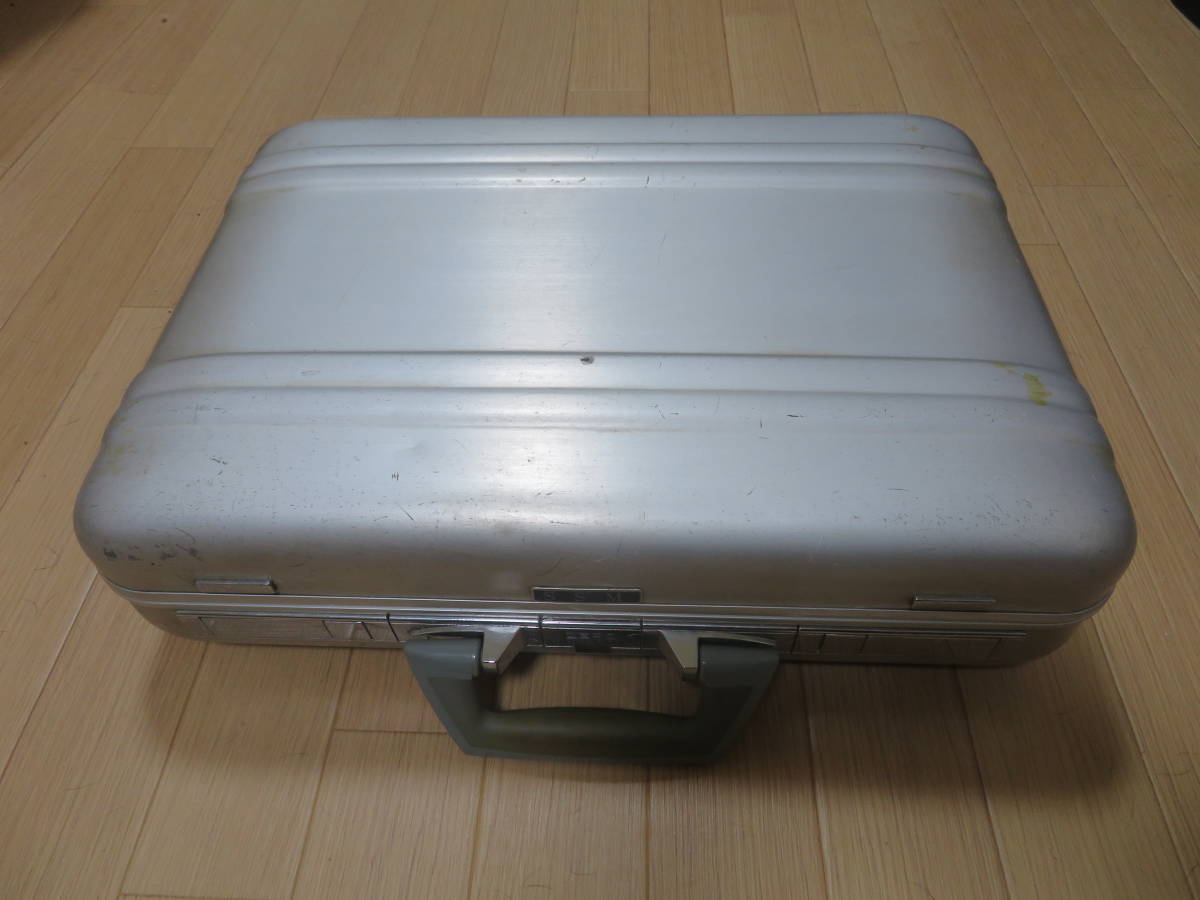 ゼロハリバートン HALLIBURTON ZERO アタッシュケース 中古 