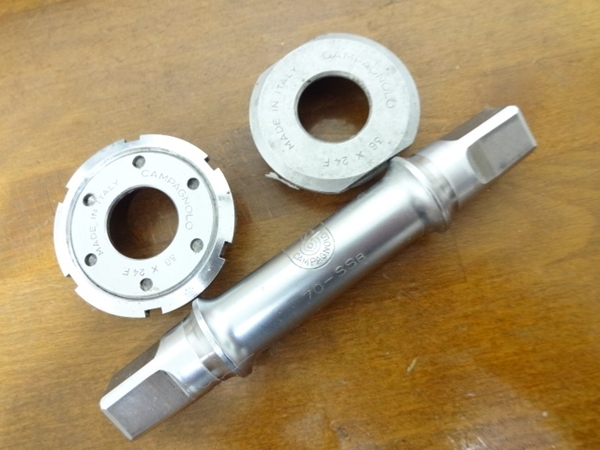 | 0 カンパニョーロ) RECORD PISTA ENG campagnolo(フリガナ: カンパニョーロ ボトムブラケット - BB フリート・バイク＆トライアスロン レコードボトムブラケット サガミサイクルセンター〈webショッピング・通販 Campagnolo ガンバ大阪オンラインショップ