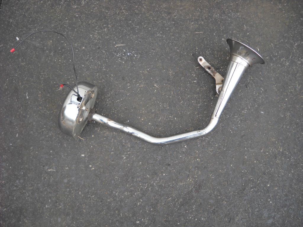 6V　ハーレー　トランペット　ホーン　38年ナックルより取り外した　ヤレ感あり　ヴィンテージホーン　クラッシック