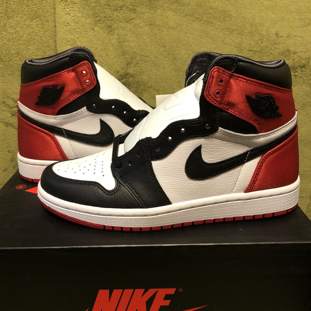 US6.5 23.5cm NIKE AIR JORDAN 1 HIGH OG RETRO WMNS satin BRED 