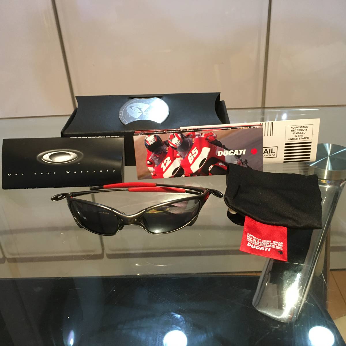安い，最新作 OAKLEY オークリー Juliet DUCATIコラボ ドゥカティ ジュリエット Carbon/Black Iridium カーボン/ブラックイリジウム ソフトケース元箱付(金属フレーム)｜売買されたオークション情報、yahooの商品情報 金属フレーム