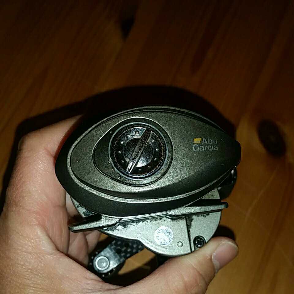 アブガルシア　REVO LT レフトハンドル　