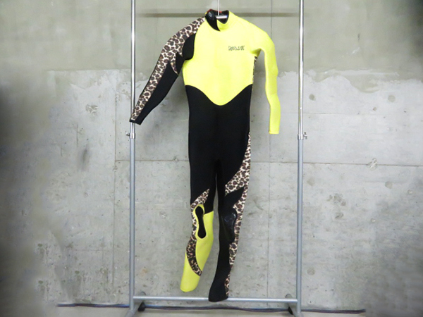 最安値，大人気 WORLD DIVE ワールドダイブ ウェットスーツ 着丈約 145cm 管理0317WMN(男性用)｜売買されたオークション情報、yahooの商品情報をアーカイブ公開 - オークファン 男性用