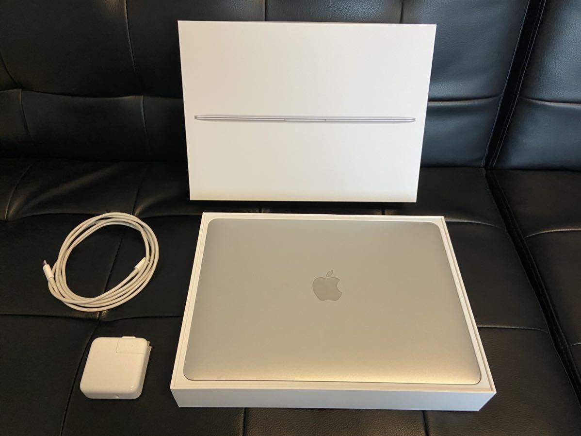 MacBook 2017/256GB/メモリ8GB/シルバー/12インチRetinaディスプレイ/Mac OS Catalimna/美品/外箱、付属品完備/定価142，800円　Apple MacBook 整備済み品Apple Retina Mid-2017 MNYH2J／A 2017の通販