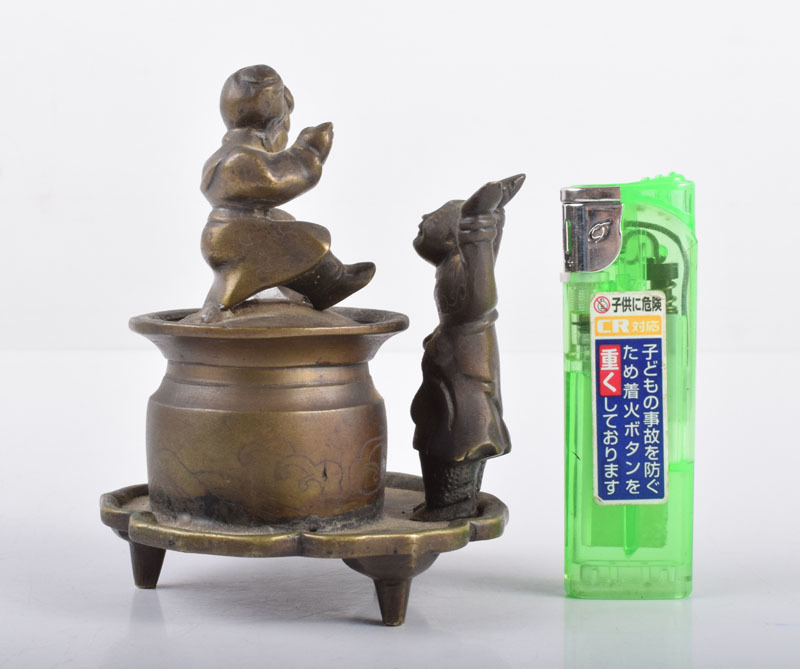 大明宣徳年製 古銅 唐銅 獅子蓋双耳 草花紋三足香炉 - メルカリ 【高良