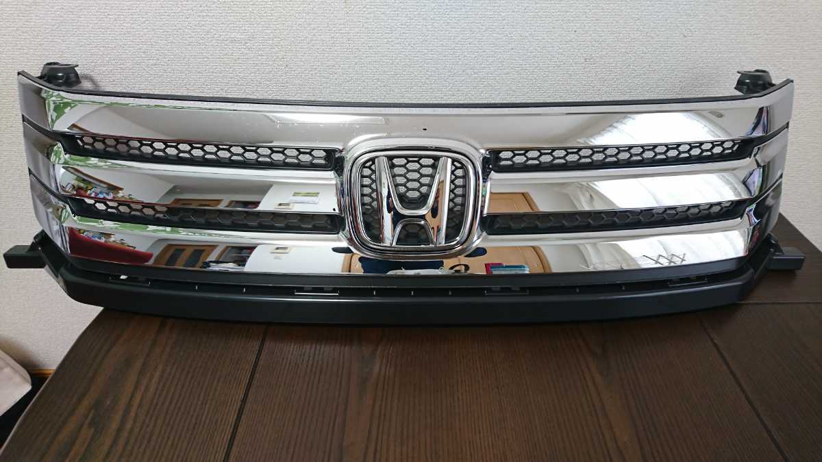 フリードスパイク 純正 メッキ グリル 新品 送料込!!Honda フリード