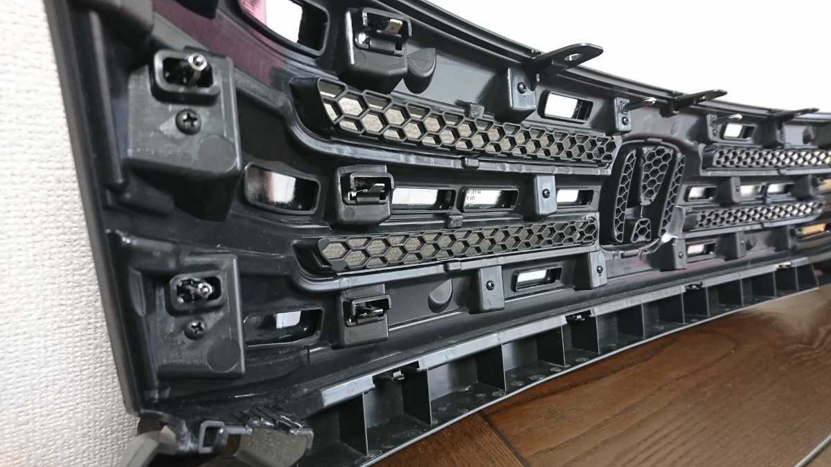 フリードスパイク 純正 メッキ グリル 新品 送料込!!Honda フリード