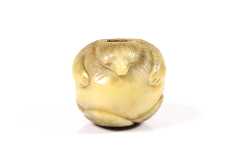 骨製 たぬき 緒締め玉 美術品 東洋彫刻