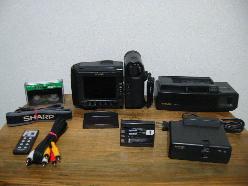 再生・撮影OK！☆シャープの液晶Hi8⁄8ミリビデオカメラ・VL-HL3☆