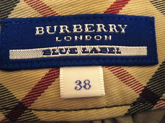 BURBERRY BLUE LABEL バーバリーブルーレーベル バーバリー ブルーレーベル LABEL(ミニスカート)のフリマアイテム一覧 - 膝丈フレアスカート スカート S 茶 ノバ 38(レディース 膝 レーベル
