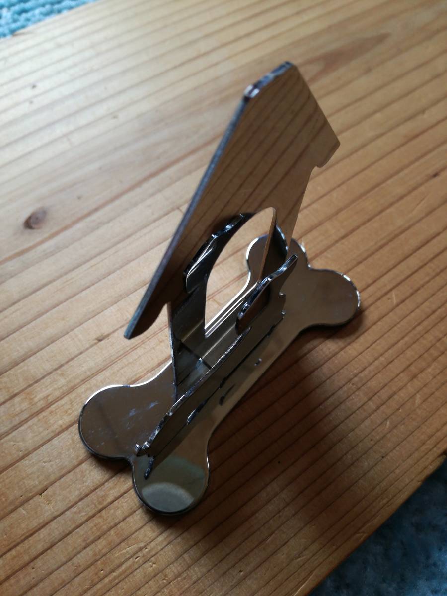 Lazy suzan シルバーカラー　ダックスフントと家と骨のカードスタンド_4