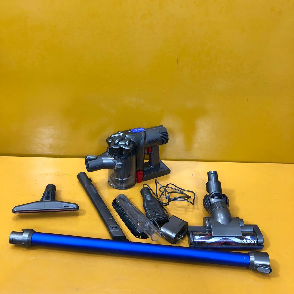 DYSON／ダイソン：モーターヘッドコードレスクリーナー／掃除機 、DC45