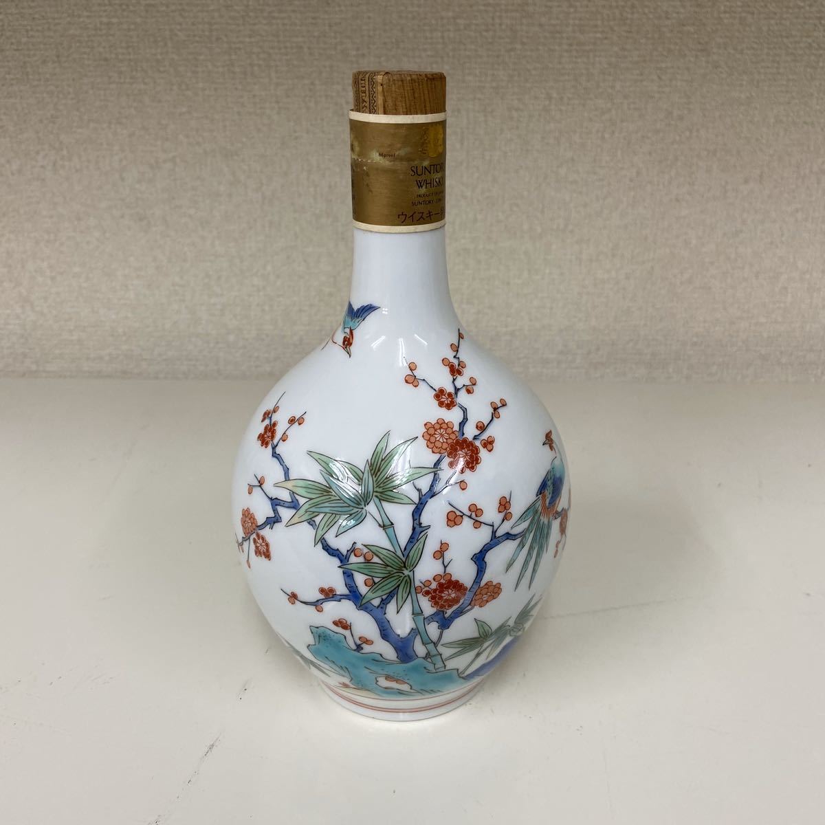 未開栓】 サントリーウイスキー エクセレンス 有田焼ボトル 720ml 43