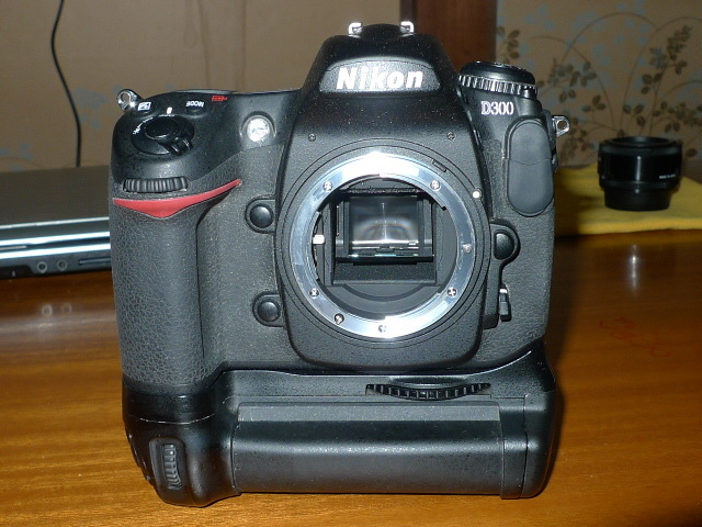 Nikon D300 ジャンク品 ☆ジャンク品☆ Nikon ニコン D300 ボディ