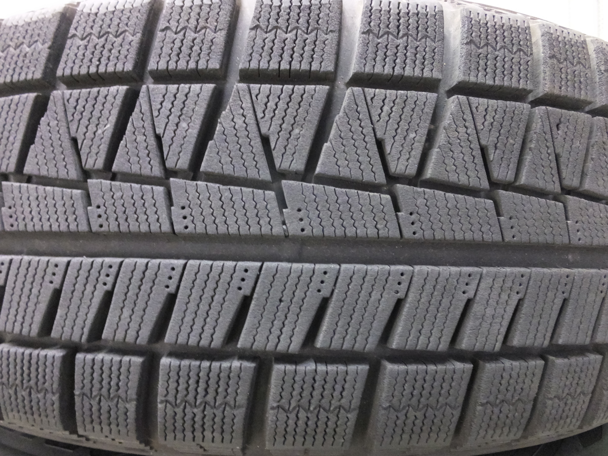 バリ溝！綺麗！9.5分☆スタッドレス 215/60R16 ブリヂストン
