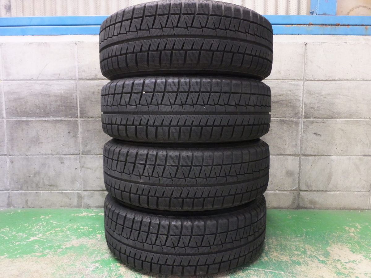 バリ溝！綺麗！9.5分☆スタッドレス 215/60R16 ブリヂストン