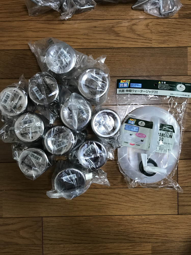 【送料無料】【未使用】訳アリ キャプテンスタッグ アウトドア まとめ 大量 処分 セット FDザブトン ジョイント脚 BBQ 網 リッドリフター