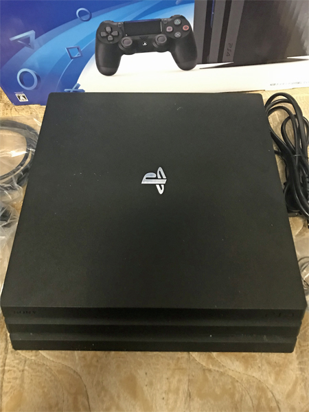 ☆ SONY ソニー PS4 Pro CUH-7000BB01 ジェット・ブラック/1TB 付属品