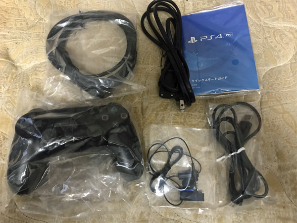 ☆ SONY ソニー PS4 Pro CUH-7000BB01 ジェット・ブラック/1TB 付属品