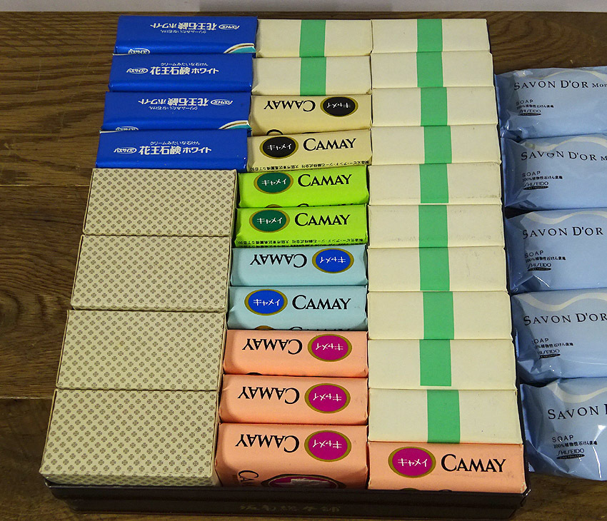 緑屋 S 固形石鹸まとめて45点 エメロン キャメイ など K8 4 7 10 4 100 固形 売買されたオークション情報 Yahooの商品情報をアーカイブ公開 オークファン Aucfan Com