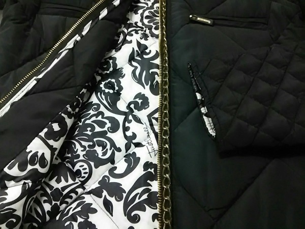 ジャストカヴァリ JUST cavalli ダウンコート サイズ40 M 黒×ゴールド 