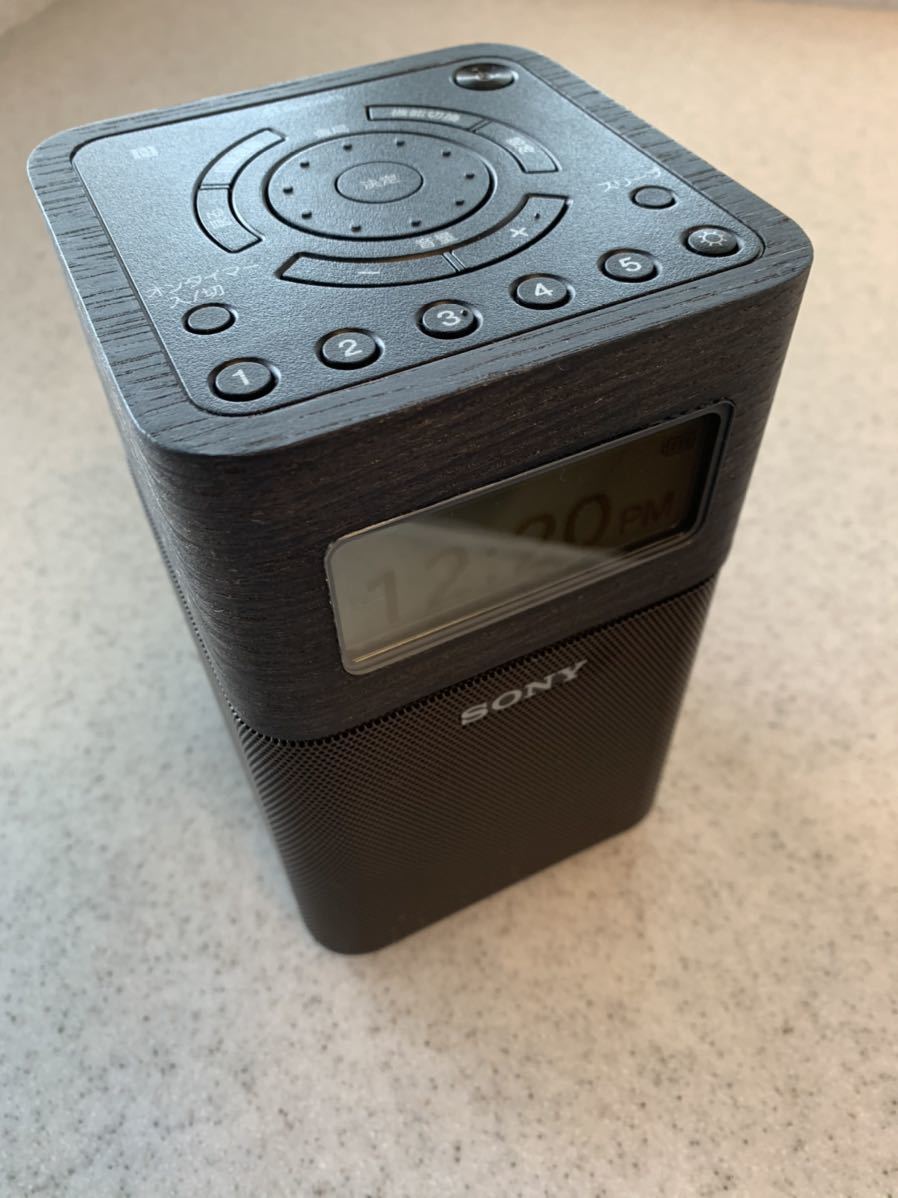 ソニー Bluetooth機能付 FM/AMラジオ SRF-V1BT ホワイト ラジオ 家電