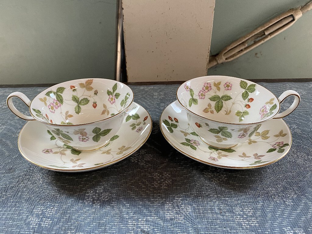 高品質，新作登場 ウェッジウッド WEDGWOOD カップ&ソーサーセット2客 ワイルドストロベリー(ウェッジウッド)｜売買されたオークション情報、yahooの商品情報をアーカイブ公開 - オークファン ウェッジウッド