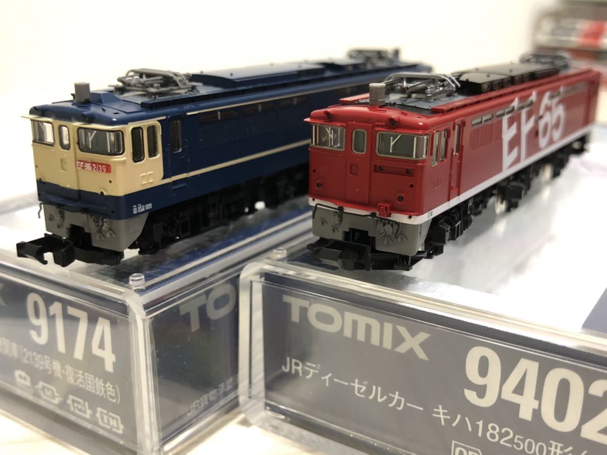 EF65 TOMIX 0 1019号機 JR 1019号機・レインボー塗装が入線しました
