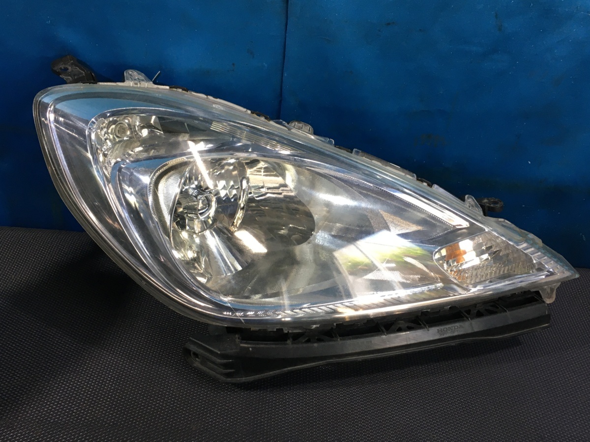 フィット ハイブリッド GP1 ホンダ ヘッドライト HV 後期 純正 HID GP4 