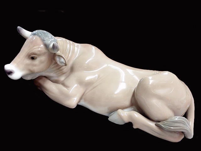 陶器製 牛の置物 LLADRO リヤドロ Lladro リヤドロ牛置物