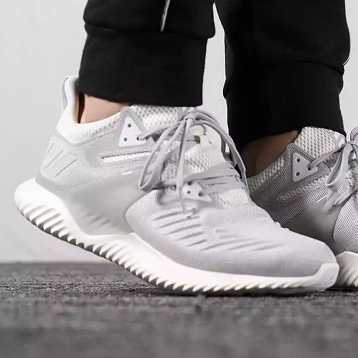  最値定価12100円 正規品 アディダスadidas アルファバウンス ビヨンド 2M高級スニーカー ランニングシューズ 運動靴 グレー/白 27.5cm(27.5cm)｜売買されたオークション情報、yahooの商品情報をアー 27.5cm