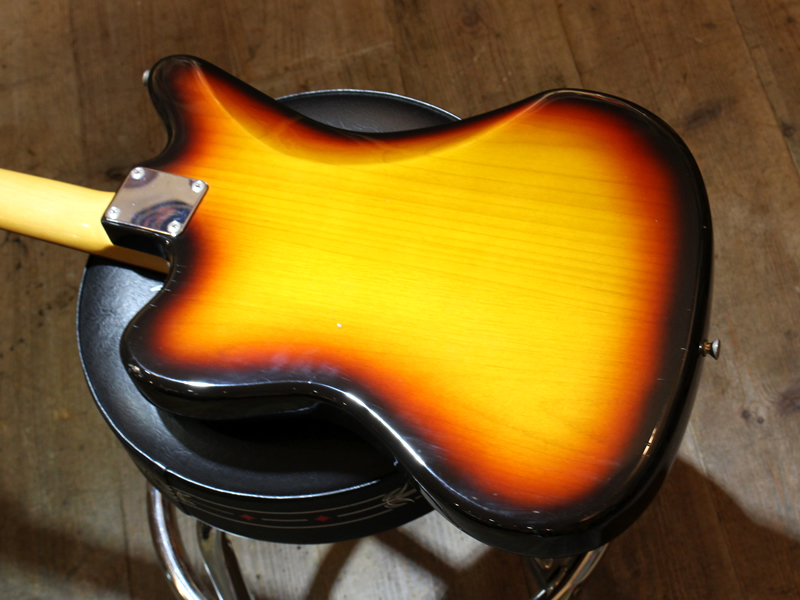 ★ズバリ当たりです！Good Taste！ 軽量！Fender Japan'96-'97年フジゲン～ダイナ移行期　JAZZ MASTER （社外専用ハードケース付） Fender Stratocaster &frasl; ) HSS, Dot