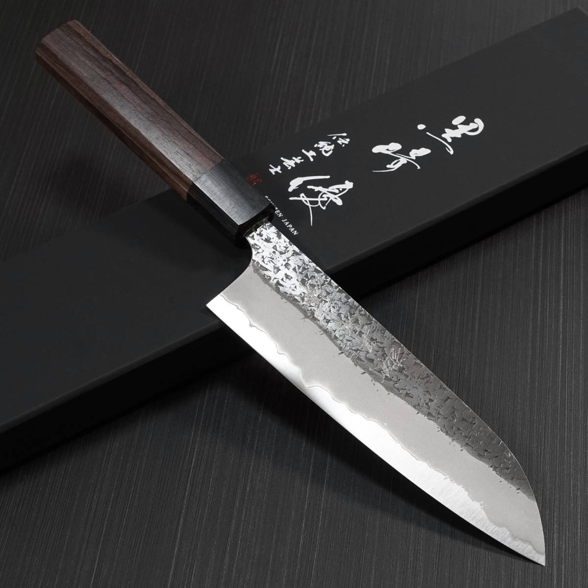 包丁 三徳包丁 165mm 越前打刃物 伝統工芸士 黒崎優 鎚目黒打 青紙スーパー 雫 鍛造 TVで放送 黒崎優 黒崎 越前鍛冶 三徳包丁16 5センチ 三徳