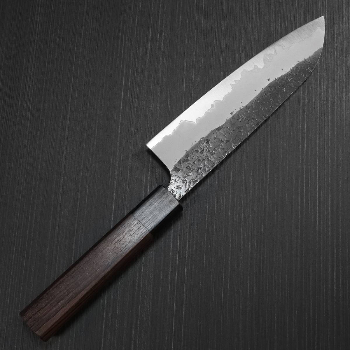 包丁 三徳包丁 165mm 越前打刃物 伝統工芸士 黒崎優 鎚目黒打 青紙スーパー 雫 鍛造 TVで放送 黒崎優 黒崎 越前鍛冶 三徳包丁16 5センチ 三徳