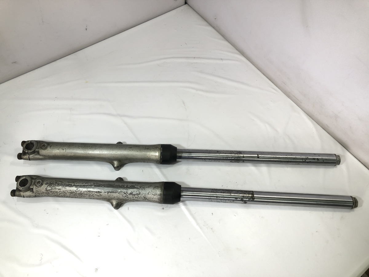 人気SALE，HOT 1SUZUKI バンバン125 RV125 74年式 フロントフォーク &phi;30 補修 レストア ストック 流用 OHベースにも 1506-F2390(フロント)｜売買されたオークション情報、yahooの商品情報をアーカイブ公開 - オーク スズキ用