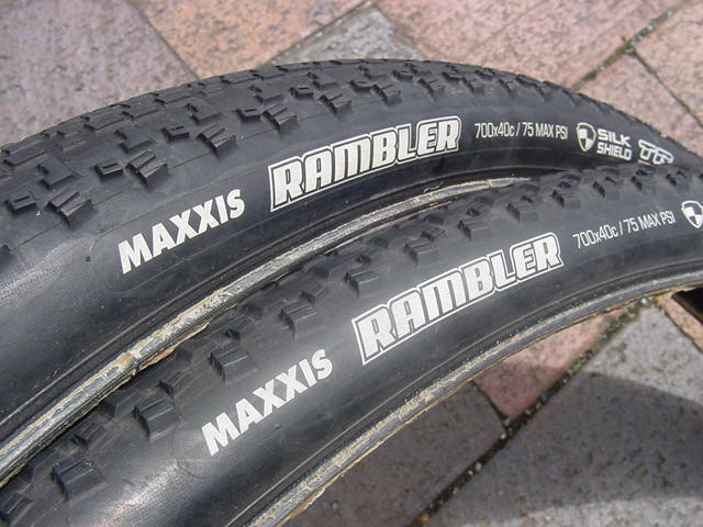 最新作，限定SALE MAXXIS RAMBLER 700&times;40C SILK SHIELD TR 2本セット(タイヤ)｜売買されたオークション情報、yahooの商品情報をアーカイブ公開 - オークファン タイヤ