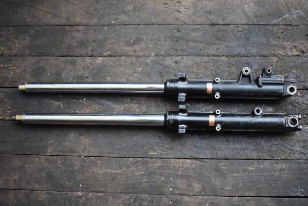 爆買い，本物保証 当時物 純正 CBX550F フロントフォーク 0082 検