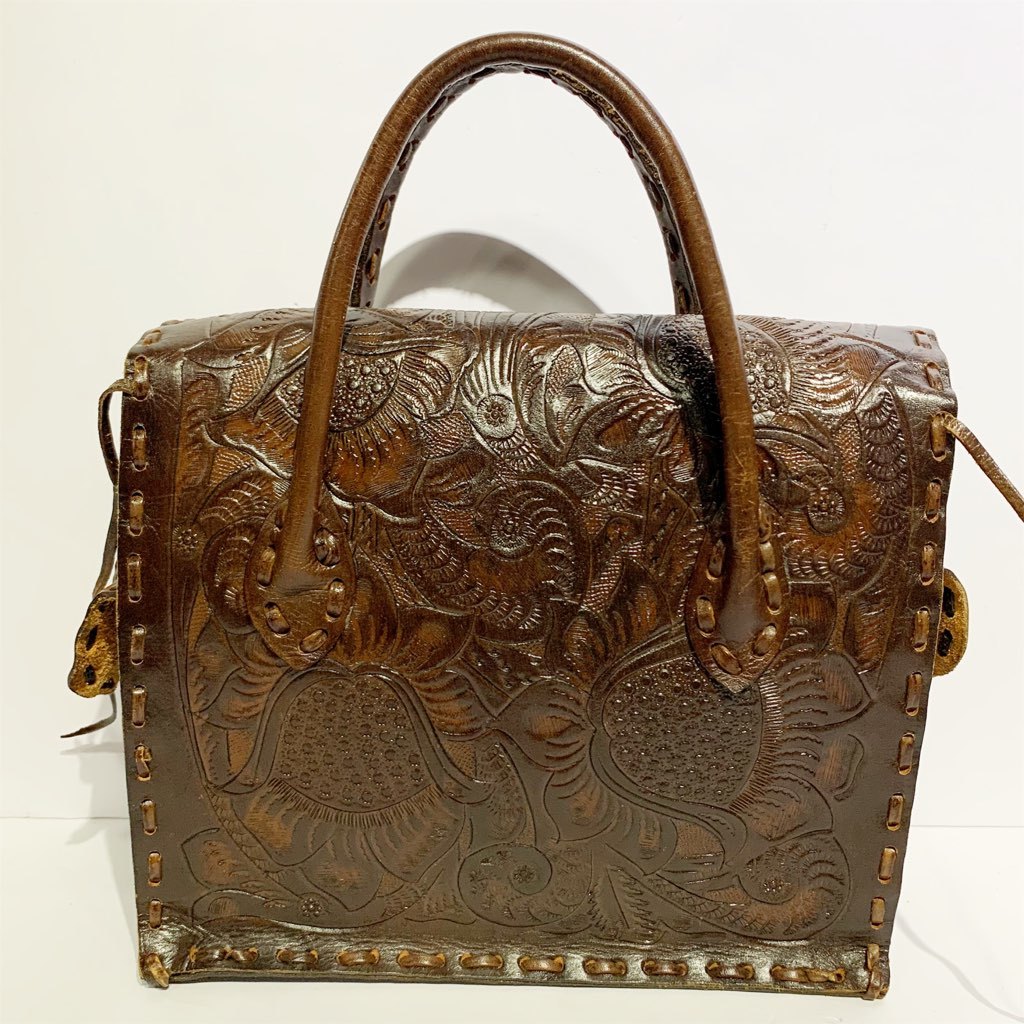 グレースコンチネンタル カービングトライブス ハンドバッグ Sサイズ ダークブラウン かばん バッグ 売買されたオークション情報 Yahooの商品情報をアーカイブ公開 オークファン Aucfan Com