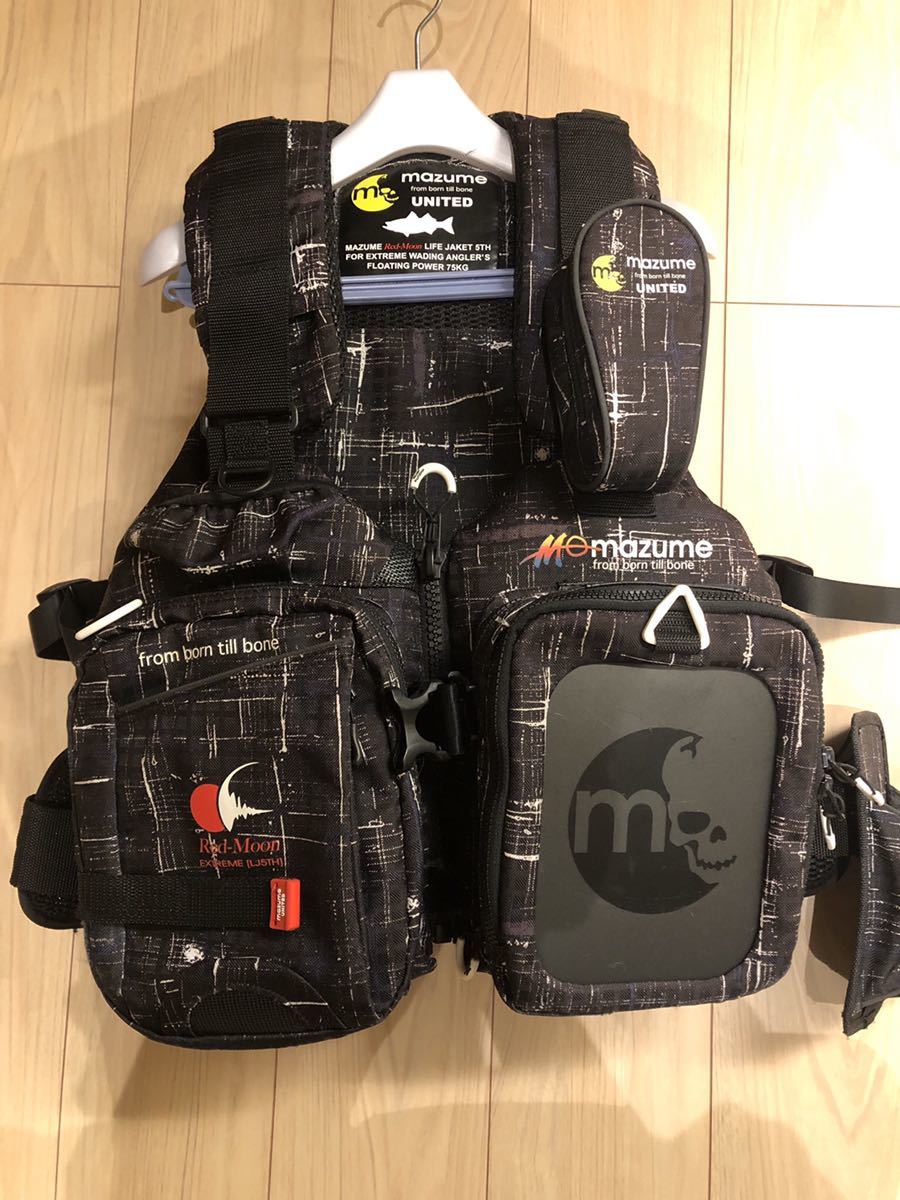  マズメ mazume ライフジャケット Ⅴ 5 ベスト レッドムーン MZLJ-250 ブラックカスリ(ライフジャケット)｜売買されたオークション情報、yahooの商品情報をアーカイブ公開 - オークファン ライフジャケット
