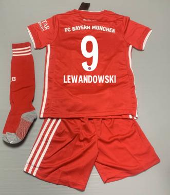 【お買い得，得価】 2021 子供用 バイエルン 9 レヴァンドフスキ 22 28 サッカーユニフォーム ソックス付き(子ども用)｜売買されたオークション情報、yahooの商品情報をアーカイブ公開 - オークファン ユニフォーム