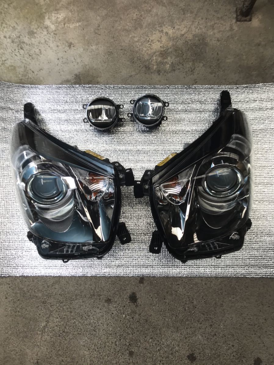 トヨタ IQ 純正 ディスチャージヘッドライト 左右セットLED 