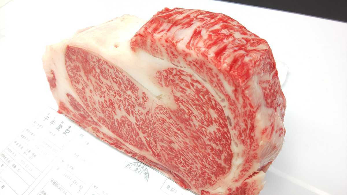 適寝肉@肉29　A5等級　特撰サーロイブロック②　群馬県産黒毛和牛　1，76キロ㌘　冷蔵発送 A5 A5等級 適寝肉@肉29 群馬県産黒毛和牛 特撰サーロイブロック② サーロインA5等級