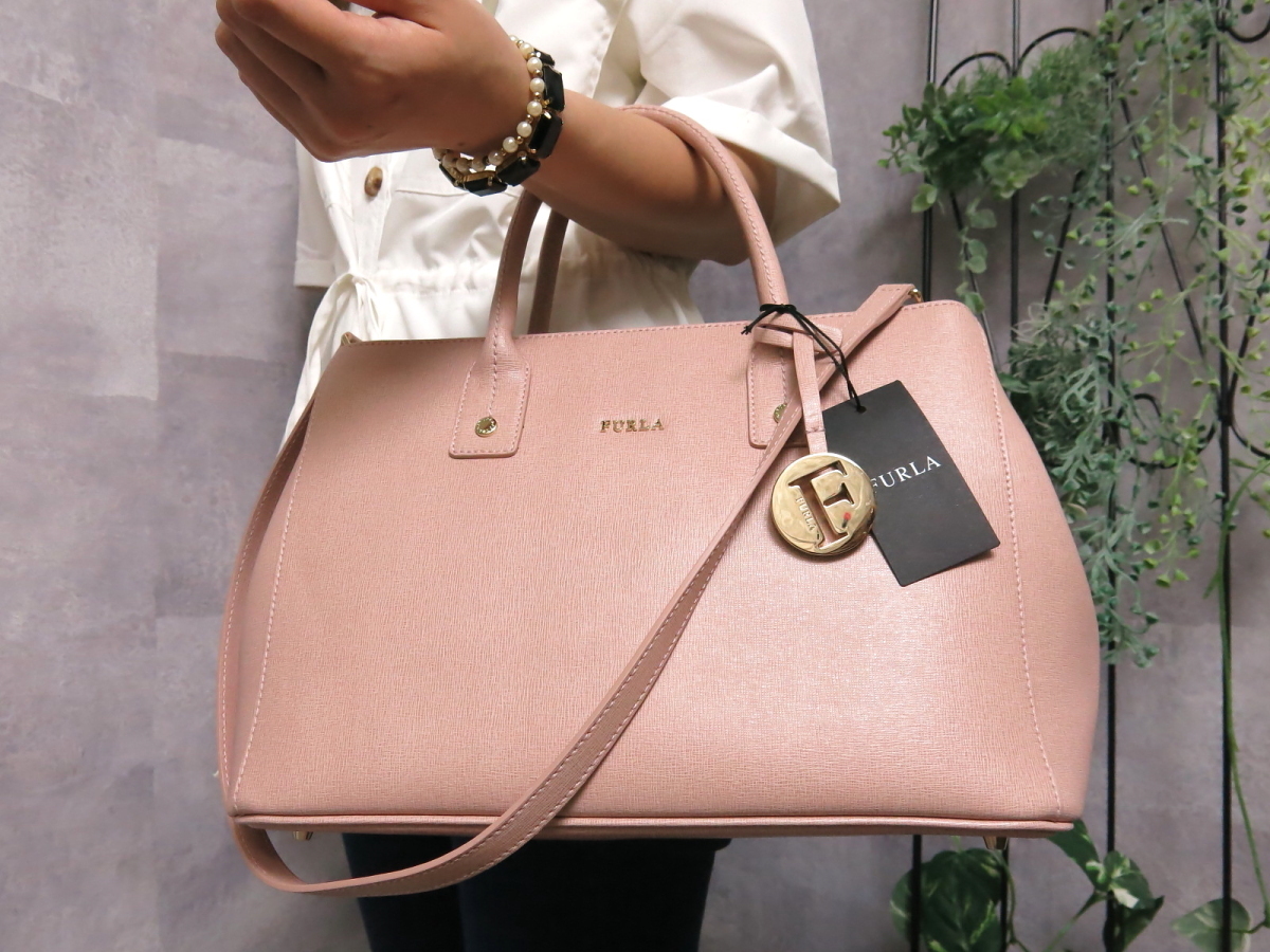  展示品 FURLA フルラ レザー 本革 2way トート バッグ サーモン ピンク ゴールド金具 肩掛け B5 収納 タグ付き Js13394(トートバッグ)｜売買されたオークション情報、yahooの商品情報をアーカイブ公 トートバッグ