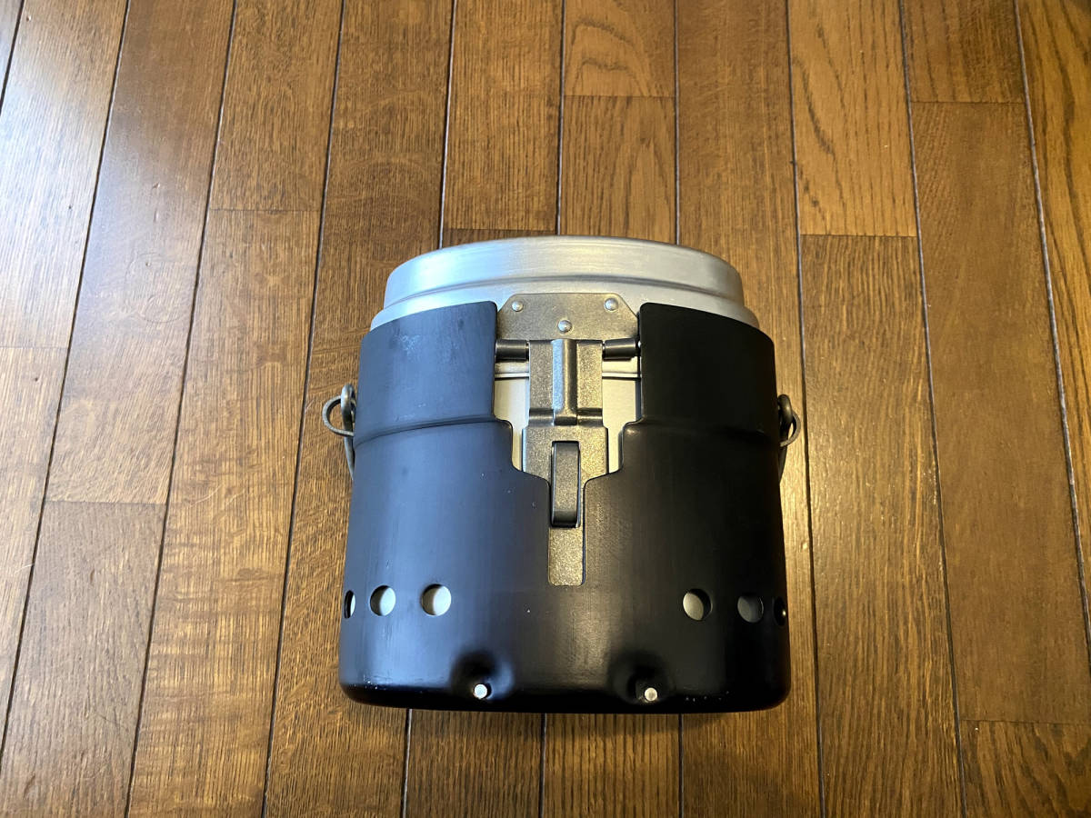 アウトドア ☆スウェーデン軍放出品☆ アルミ飯盒クッカー