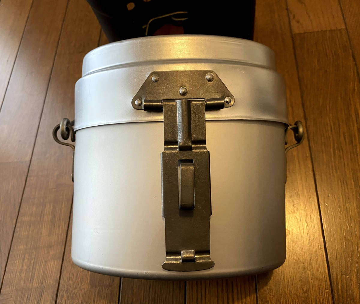 アウトドア ☆スウェーデン軍放出品☆ アルミ飯盒クッカー