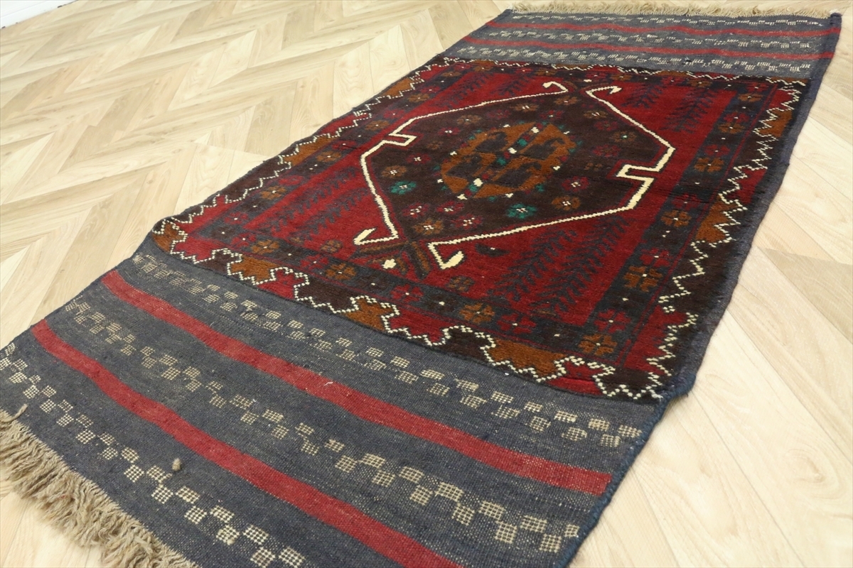 アフガニスタンバルーチ族のビーズワーク Rugs トライバルラグ Kilims 