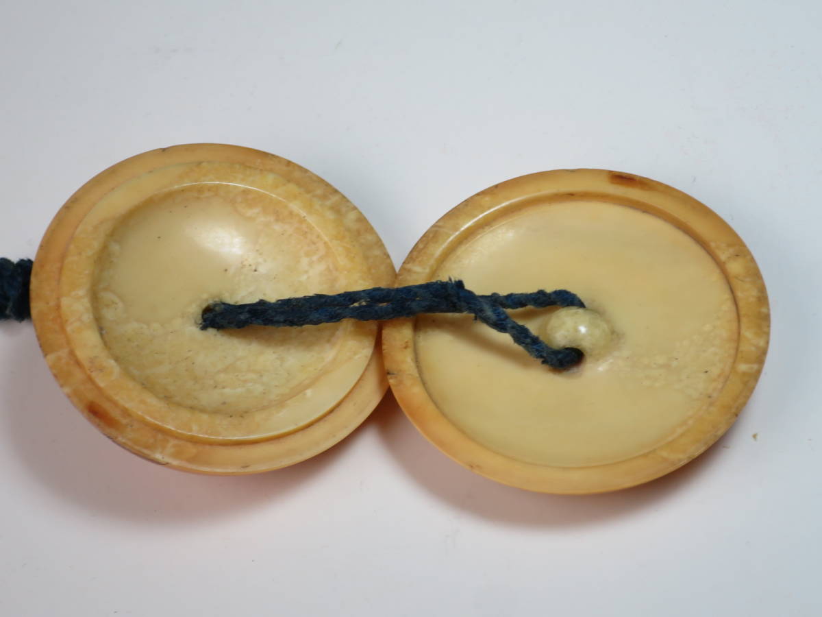提げ物 唐子図饅頭根付 セイウチ/ウニコール