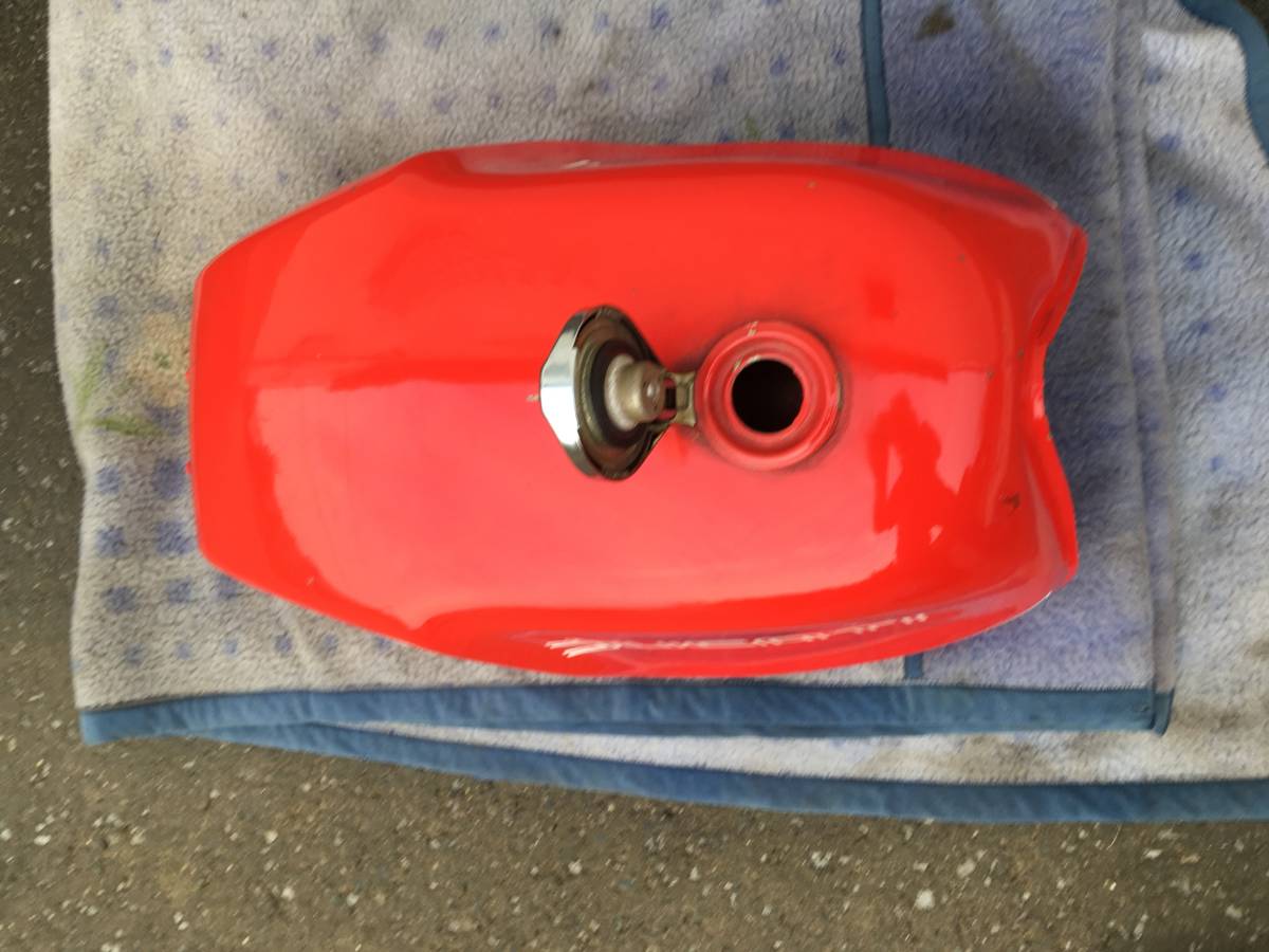 ドゥカティ 900MHR 純正タンク キャップ、鍵付 ドゥカティ 